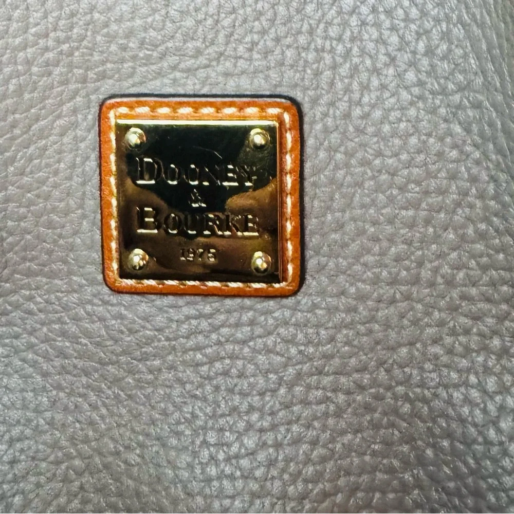 [Dooney & Bourke] Gray Pebble Grain Leather Barlow Satchel - Picture 3 of 13